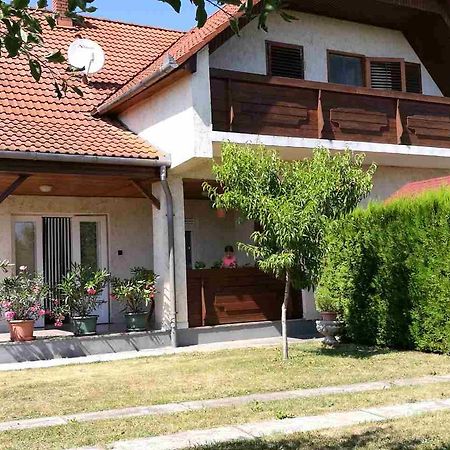 Ferienwohnung Sara Vendeghaz Balatonkeresztúr Exterior foto