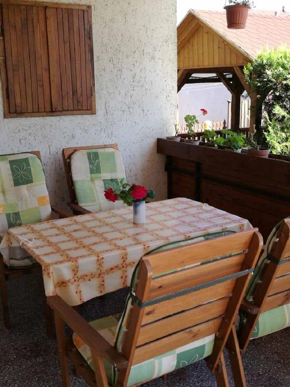 Ferienwohnung Sara Vendeghaz Balatonkeresztúr Exterior foto